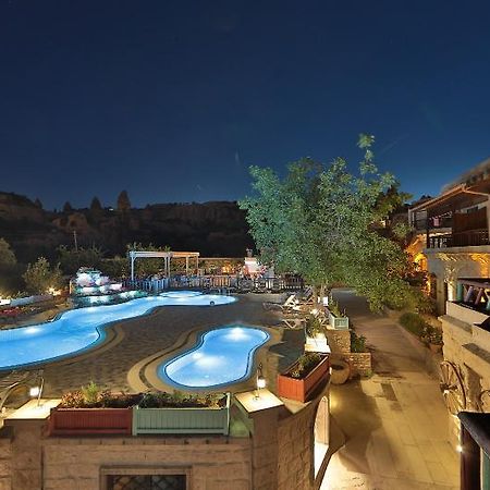 גורמה Holiday Cave Hotel מראה חיצוני תמונה