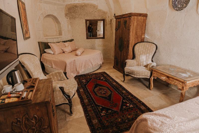 גורמה Holiday Cave Hotel מראה חיצוני תמונה