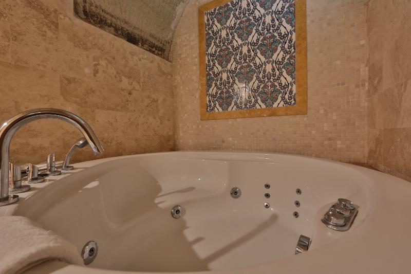 גורמה Holiday Cave Hotel מראה חיצוני תמונה
